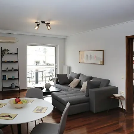 Charming Near Center Apartment