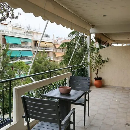 Charming Near Center Apartment
